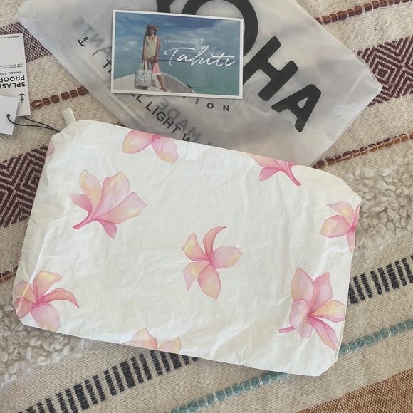 *Discontinued* Aloha Collection/Coco Moon MID Pouch NWT ✨Rare✨ - Picture 6 of 7